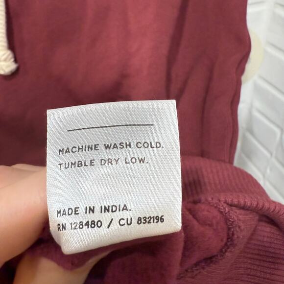 Pact NWT One For All Unisex Hoodie Sweatshirt Raisin Red Sz Small Organic Cotton - Picture 8 of 12